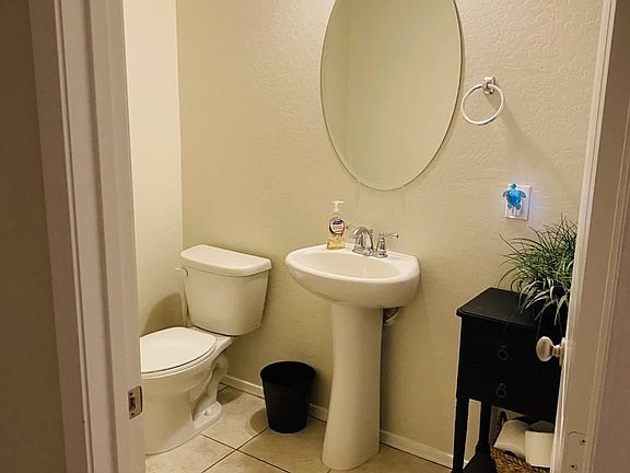 3rd image of 5950 E Oasis Blvd