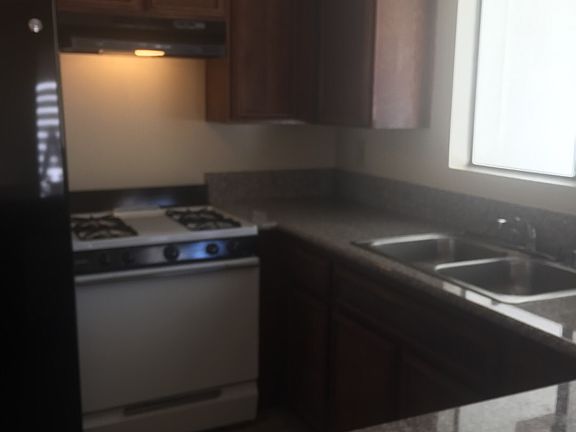 4th image of 2427 S Fern Ave APT 37