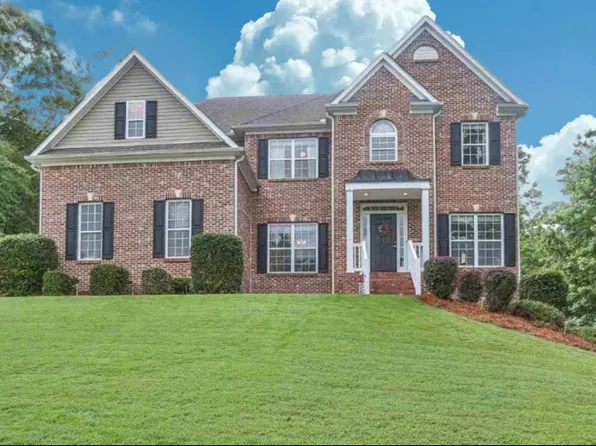 381 Rosebay Ln, Sharpsburg, GA 30277