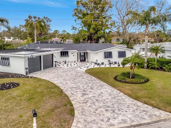 3219 Dawson St, Sarasota, FL 34239