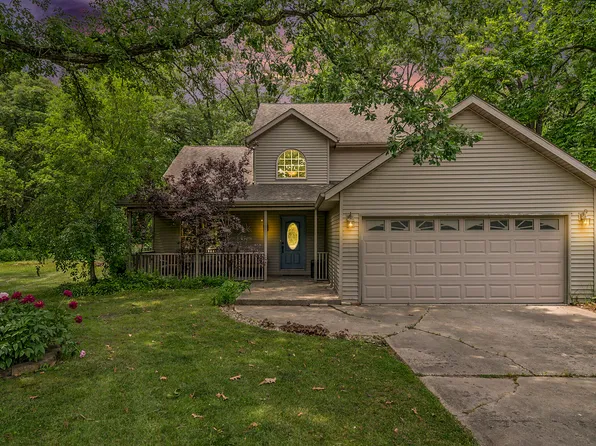 10469 Locksley Dr, Rensselaer, IN 47978