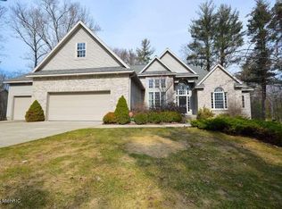 3974 Darcliff Ln, Twin Lake, MI 49457