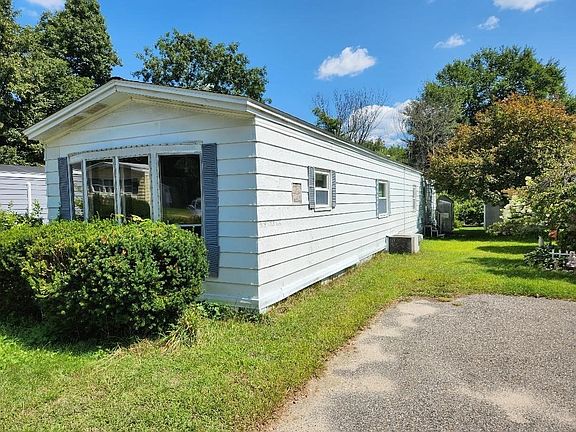 3rd image of 239 Ayer Rd #7
