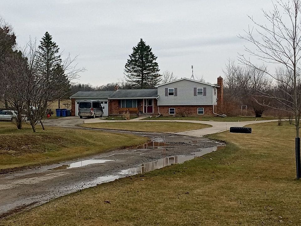 10150 Faussett Rd, Fenton, MI 48430 Zillow