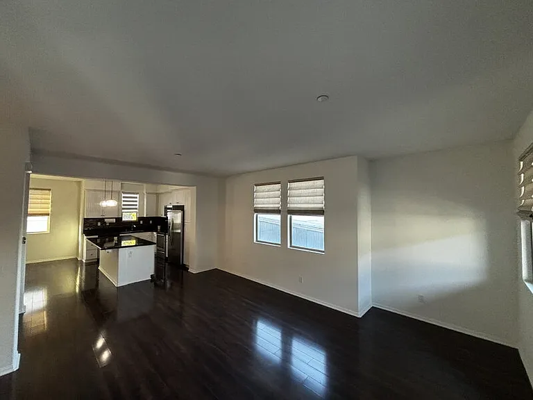 1844 N Orizaba Ave — Photo 14