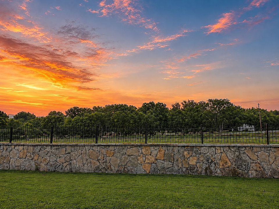 1st image of 206 Morning Light Ln