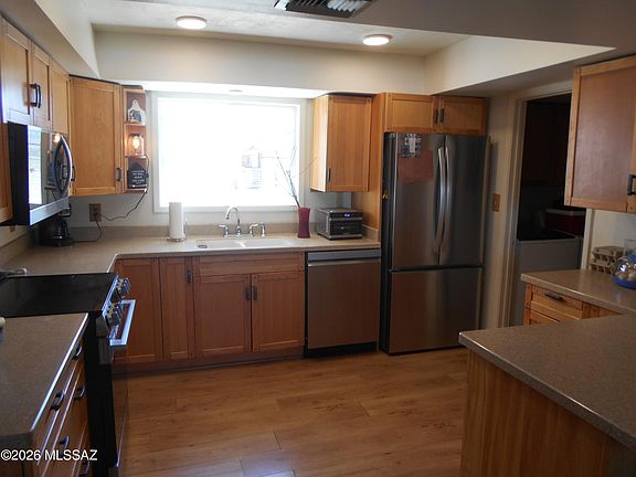 3rd image of 1201 E Old Stewart Rd