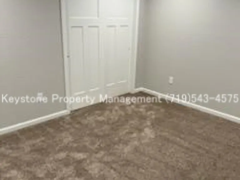 857 S Palomar Dr — Photo 12