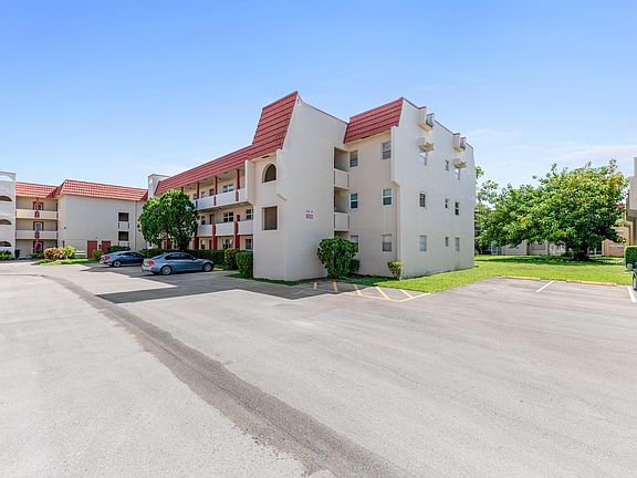 2nd image of 8000 Sunrise Lakes Drive E #112