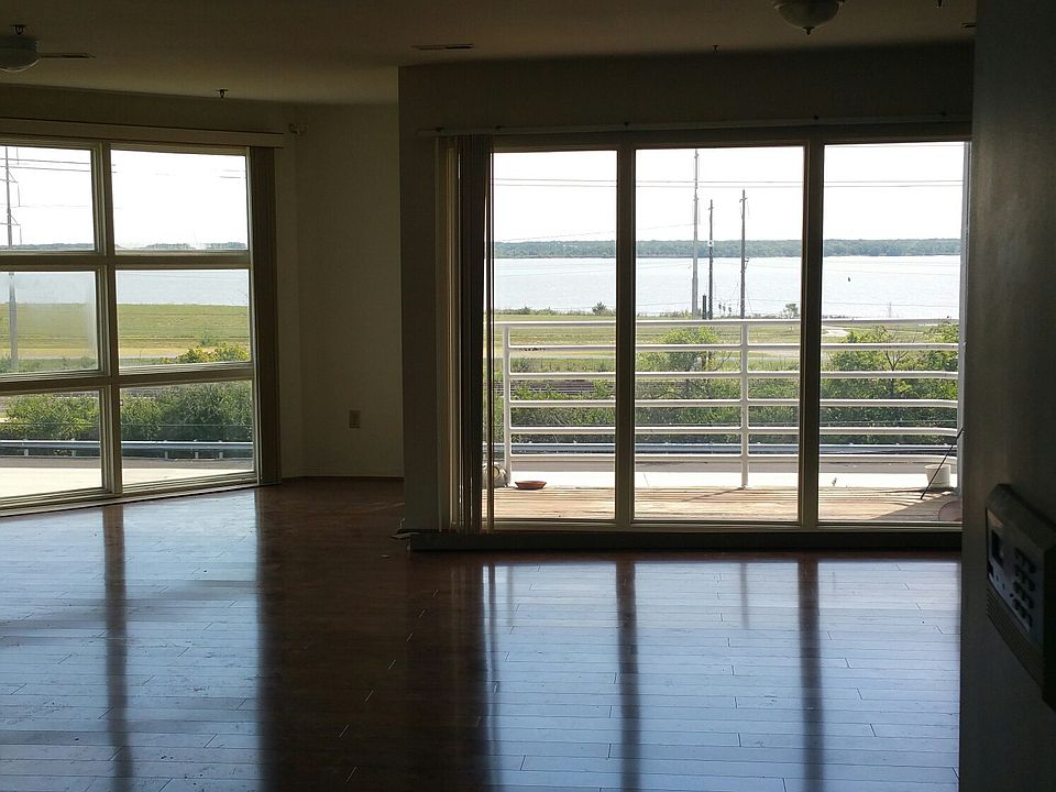 1st image of 5219 Le Parc Dr APT 4