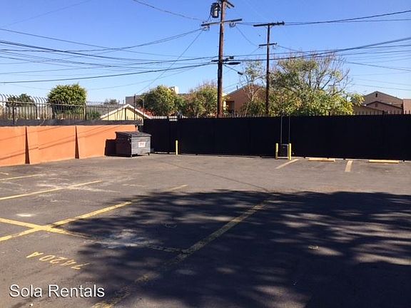 4th image of 7416 1/2 S Vermont Ave APT 6