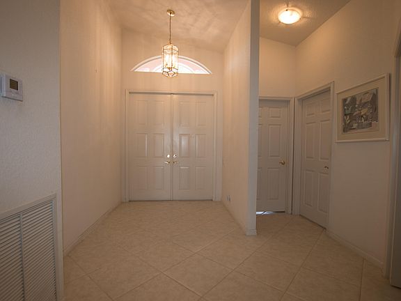 2nd image of 5272 Glenville Dr
