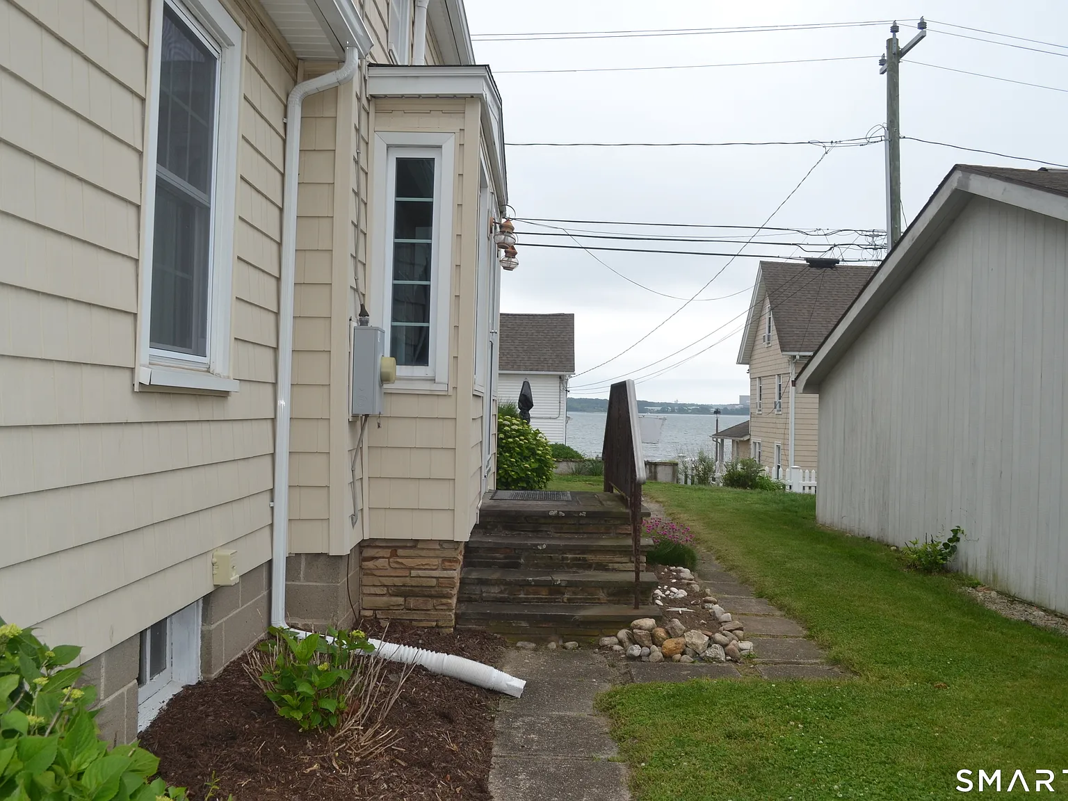 4 bed, 1.0 bath, 1546 sqft, $3,000 — Photo 3