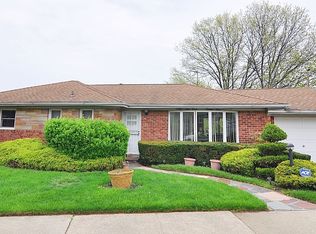 26321 58th Ave, Little Neck, NY 11362