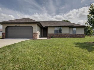 2404 E Mission St, Republic, MO 65738