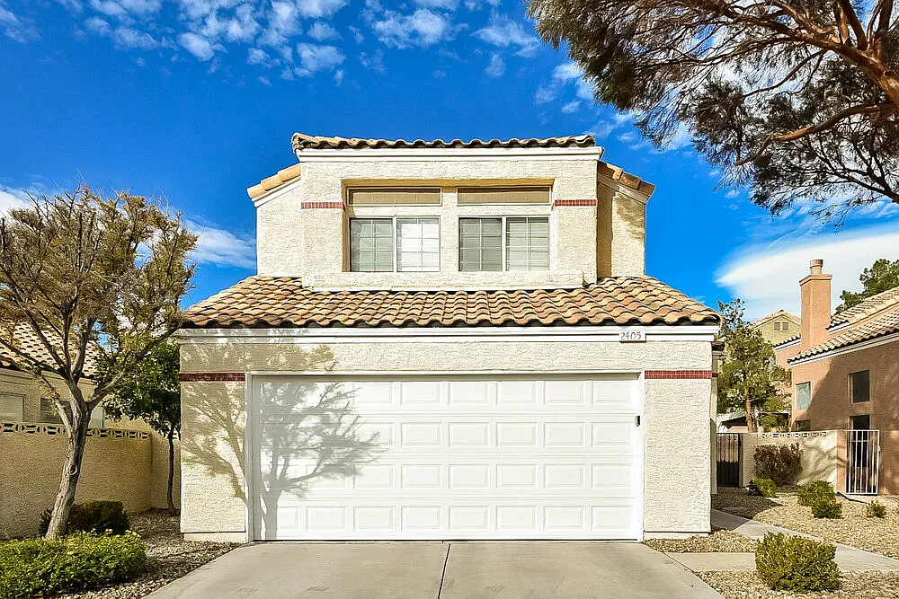 3 bed, 2.5 bath, 1597 sqft, $2,225 — Photo 1