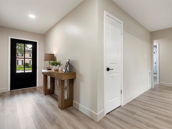 5th image of 27210 Paula Ln