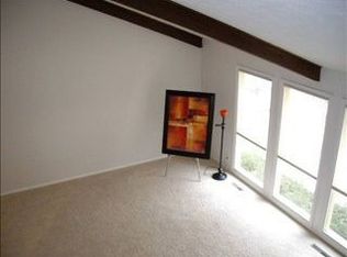 2434 S 166th St, Omaha, NE 68130