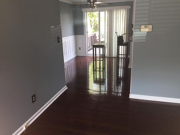3rd image of 204 Drexel Dr