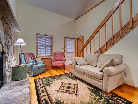 5th image of 346 Wild Ridge Rd