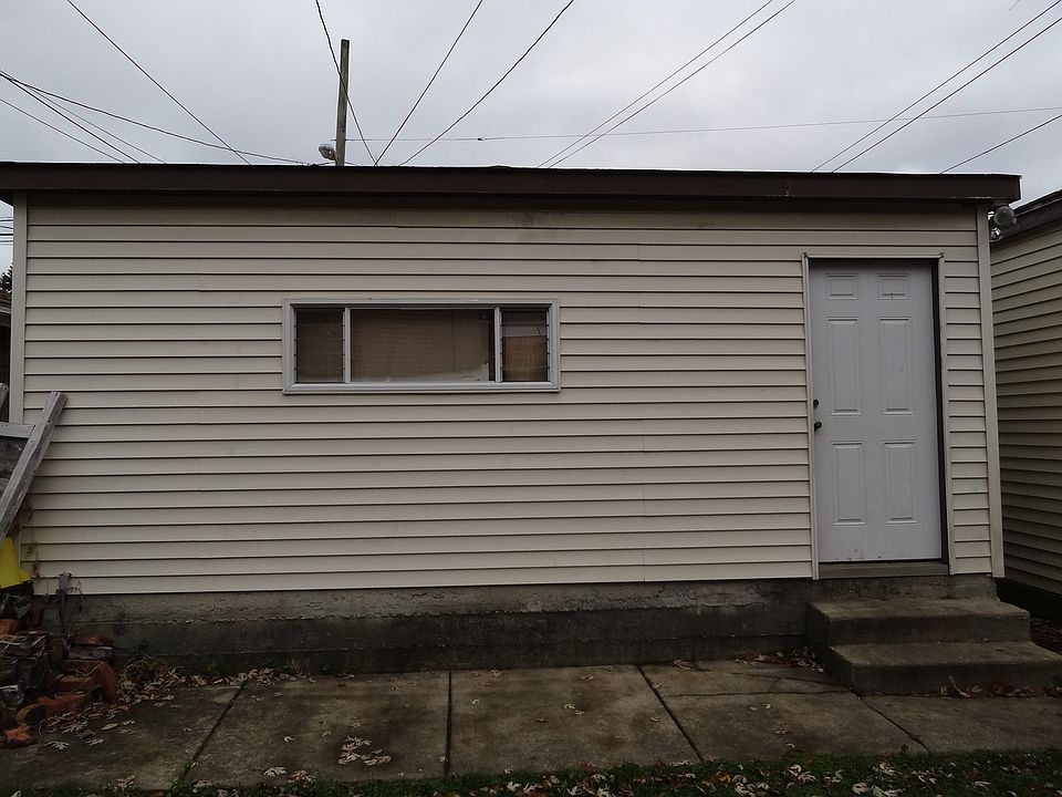2nd image of 3111 S Ridgeway Ave