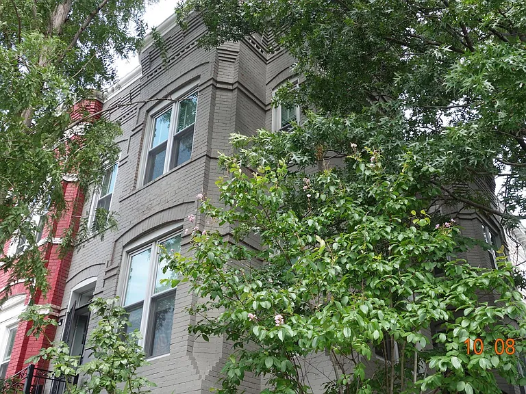 19th-century house, corner lot