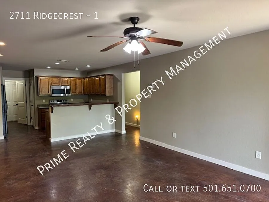 Building Photo - 2711 Ridgecrest Dr #1