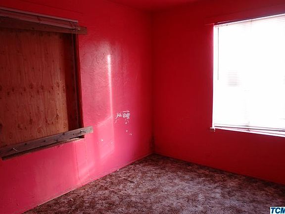 4th image of 1431 N Giddings St