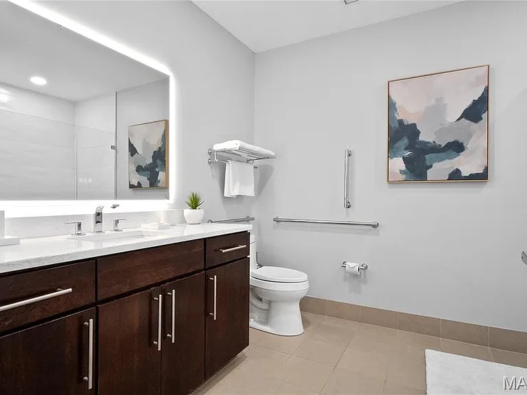 4909 Laclede Ave #801 — Photo 24