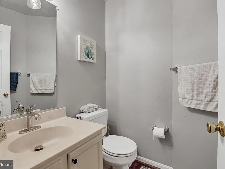 320 Kalorama Rd — Photo 21