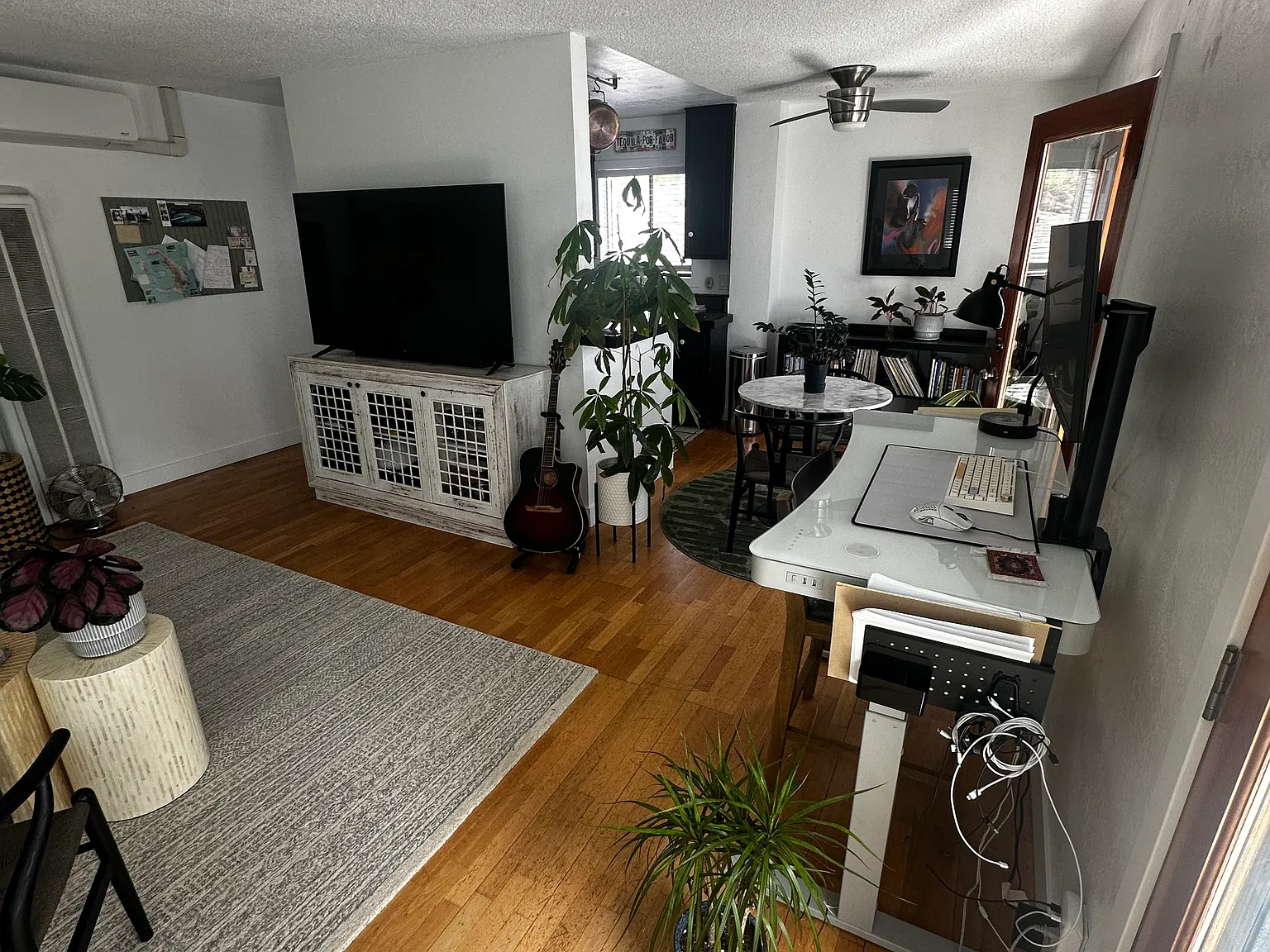 1 bed, 672 sqft, $3,641 — Photo 2