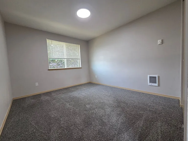 3506 I St NE #101 & 102 — Photo 10