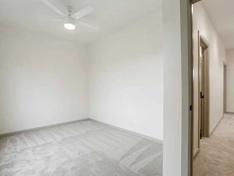 Quaker Condos - $300 Off Immediate Move-Ins! — Photo 49