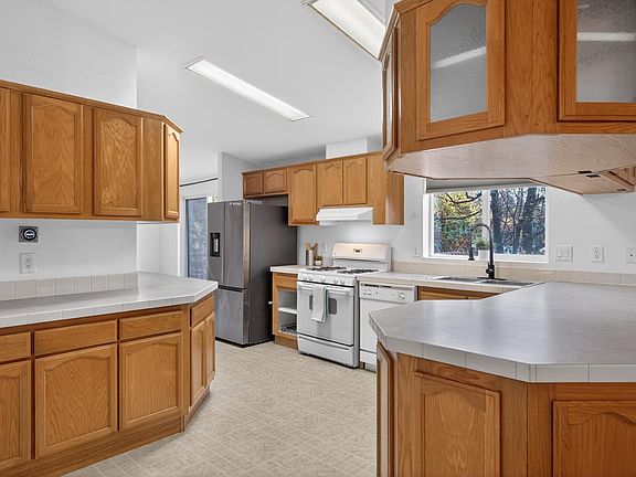 5th image of 23750 Carson Dr Unit 21