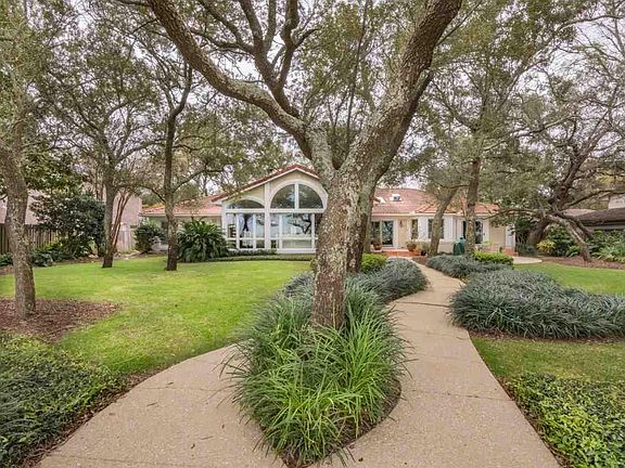 2nd image of 208 Northcliff Dr