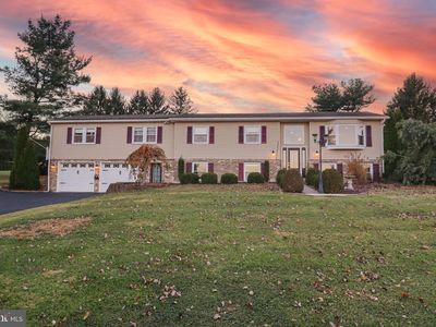 170 Donrene Rd, Mount Wolf, PA, 17347
