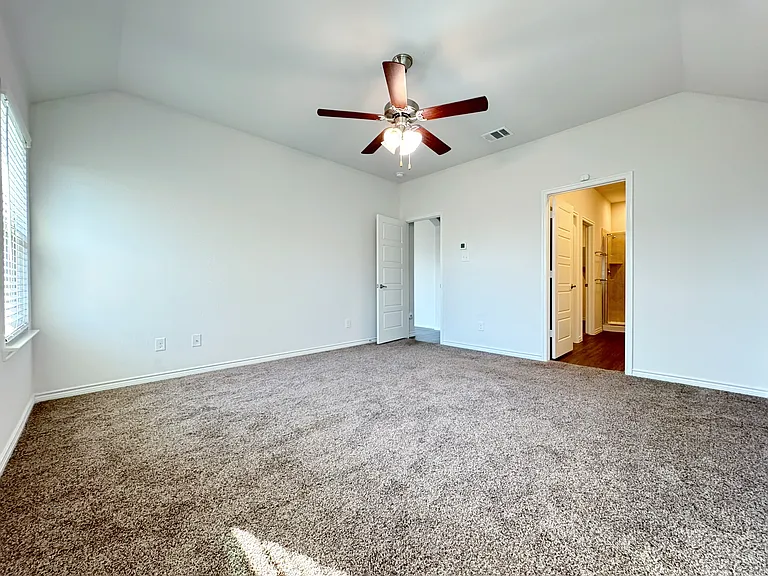 905 Berry St — Photo 11