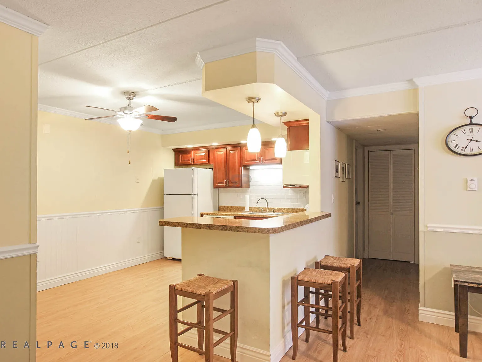 Whitmore Court Apartments — Photo 4
