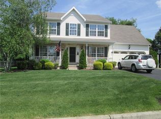 2605 Pond Dr, Easton, PA 18040