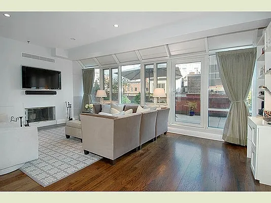 Sold by Stribling | media 24