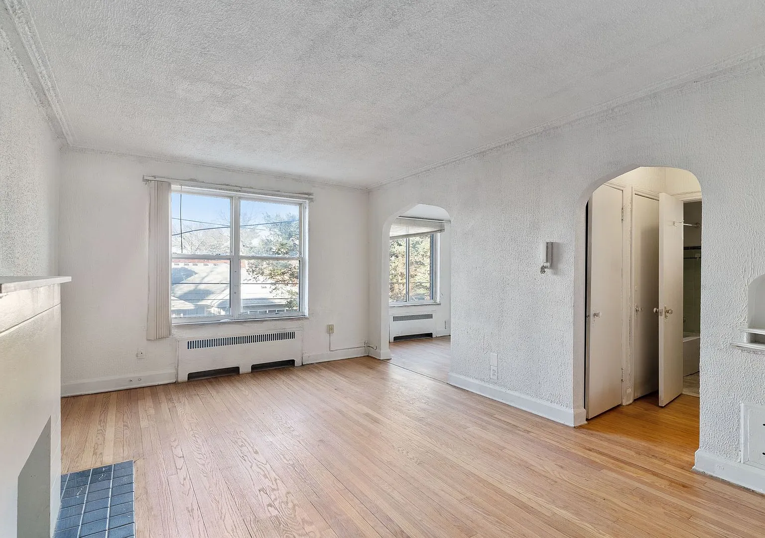 Manderson 17701 - R - Boston Edison Towers Llc - 17701 Manderson Detroit, Mi 48230 — Photo 4