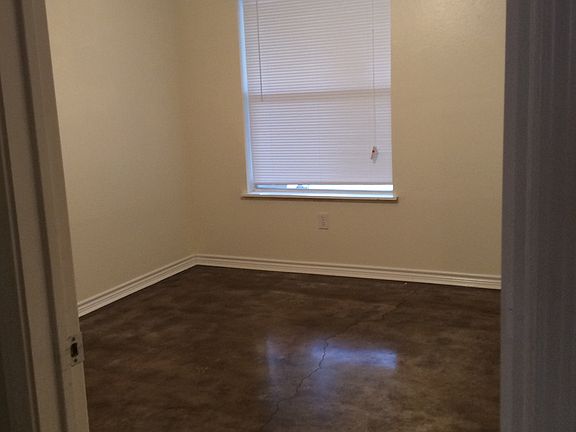 2nd image of 478 Shady Bluff Dr #478