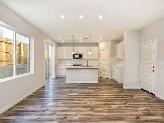 4th image of 4463 Cash Dr