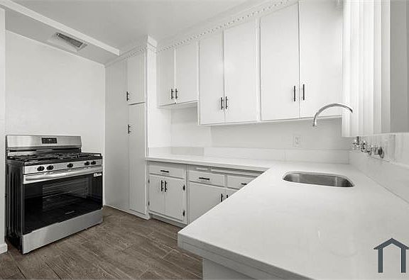 4th image of 4191 Leimert Blvd Unit 1/4