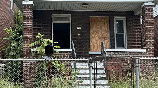 4 bed, 1020 sqft, $695 — Photo 1