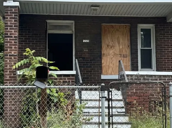 2425 Cleveland Ave, East Saint Louis, IL 62205