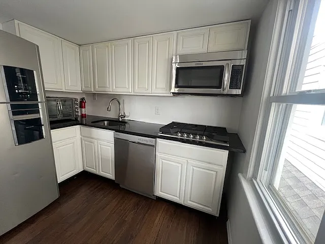 210 Dodd Street — Photo 3