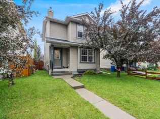 68 W Bridleridge Gdns SW, Calgary, AB T2Y 4C9