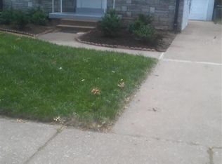3600 Saint Joachim Ln, Saint Ann, MO 63074