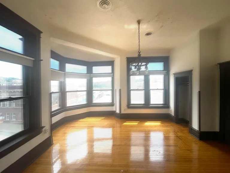 722 Francis St #302 — Photo 7